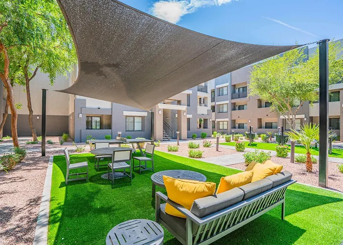 Trendy 1bd Walk To Westgate Pool Gym Wd Glendale