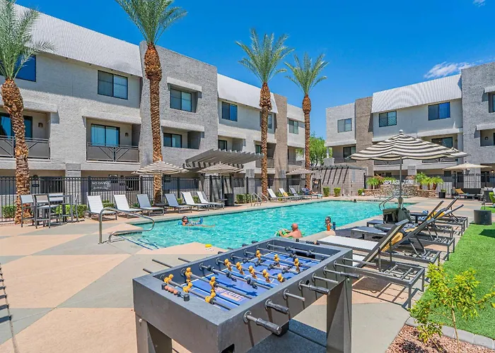 Trendy 1bd Walk To Westgate Pool Gym Wd