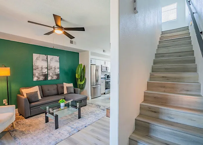 Trendy 1bd Walk To Westgate Pool Gym Wd
