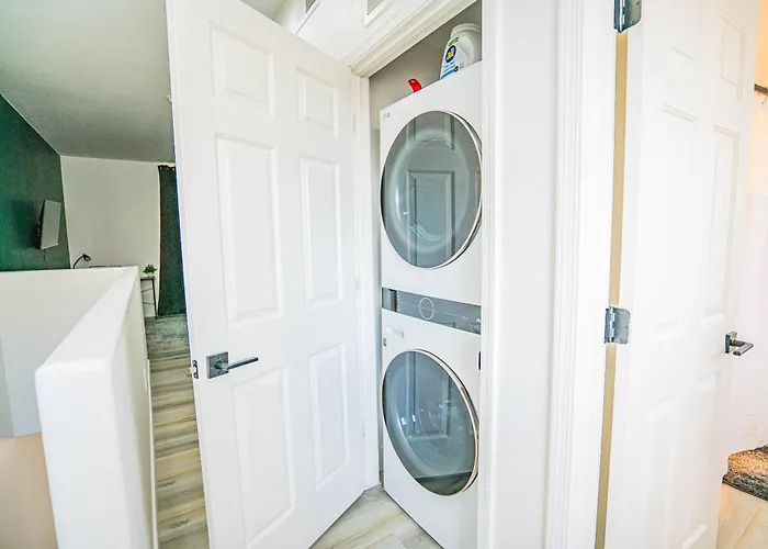 Trendy 1bd Walk To Westgate Pool Gym Wd Apartment *