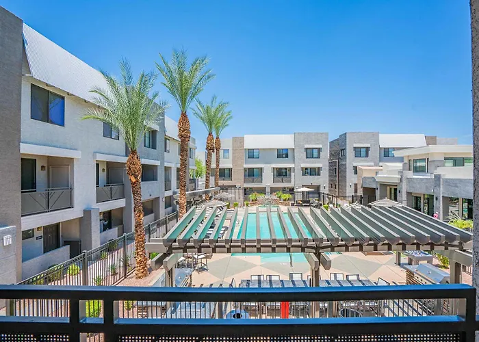 Trendy 1bd Walk To Westgate Pool Gym Wd Apartment Glendale